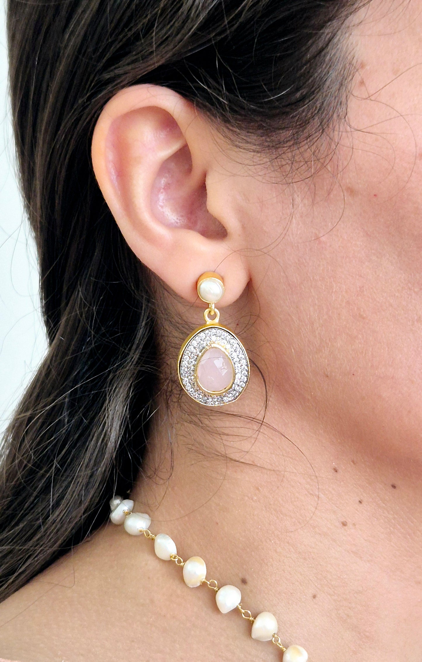 GAVI® Freshwater Pearls Bold Stone Necklace Set.