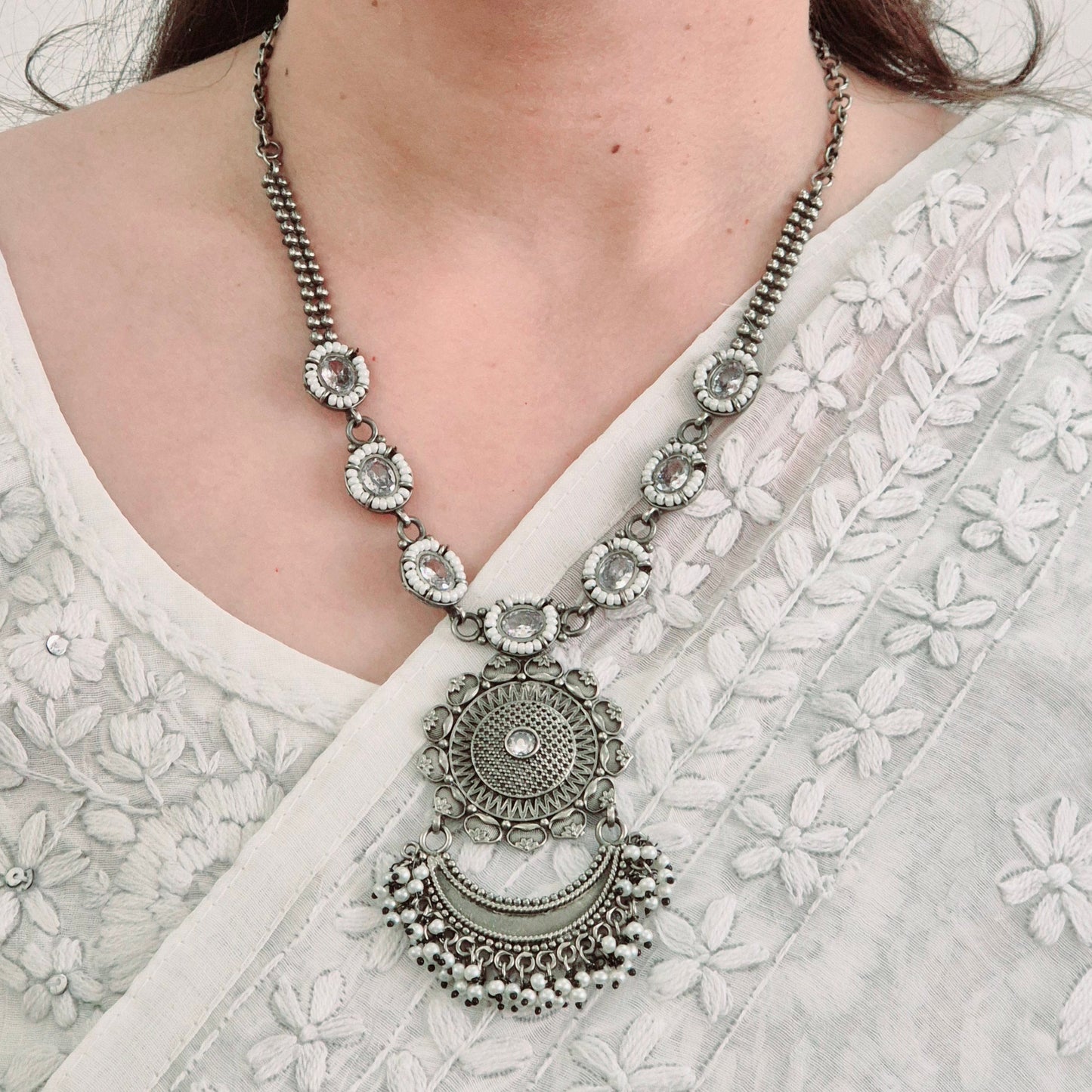 GAVI® Silver and White Oxidized Necklace Set.