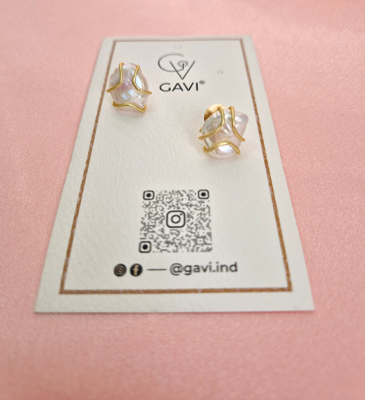 GAVI® Freshwater Pearls Crosswire Studs.