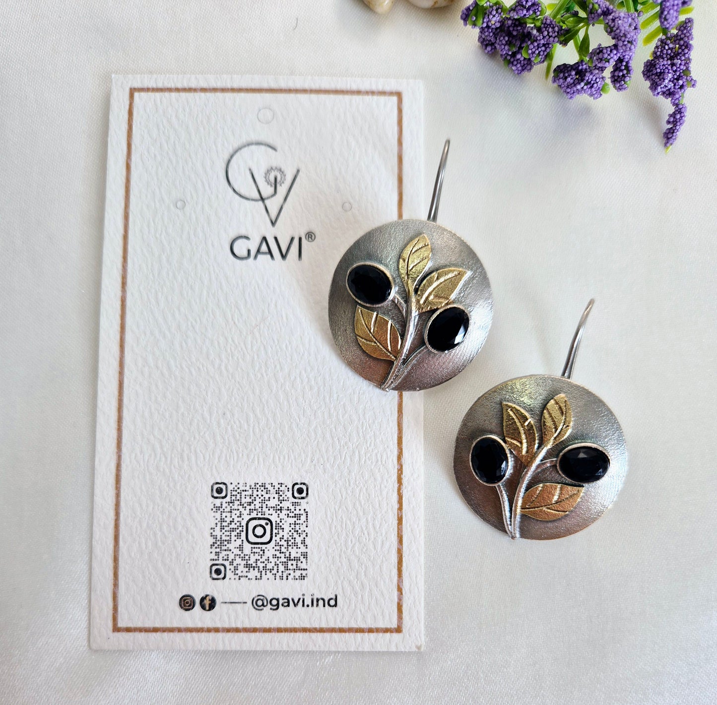 GAVI® Black Onyx Stone Oxidized Dangler