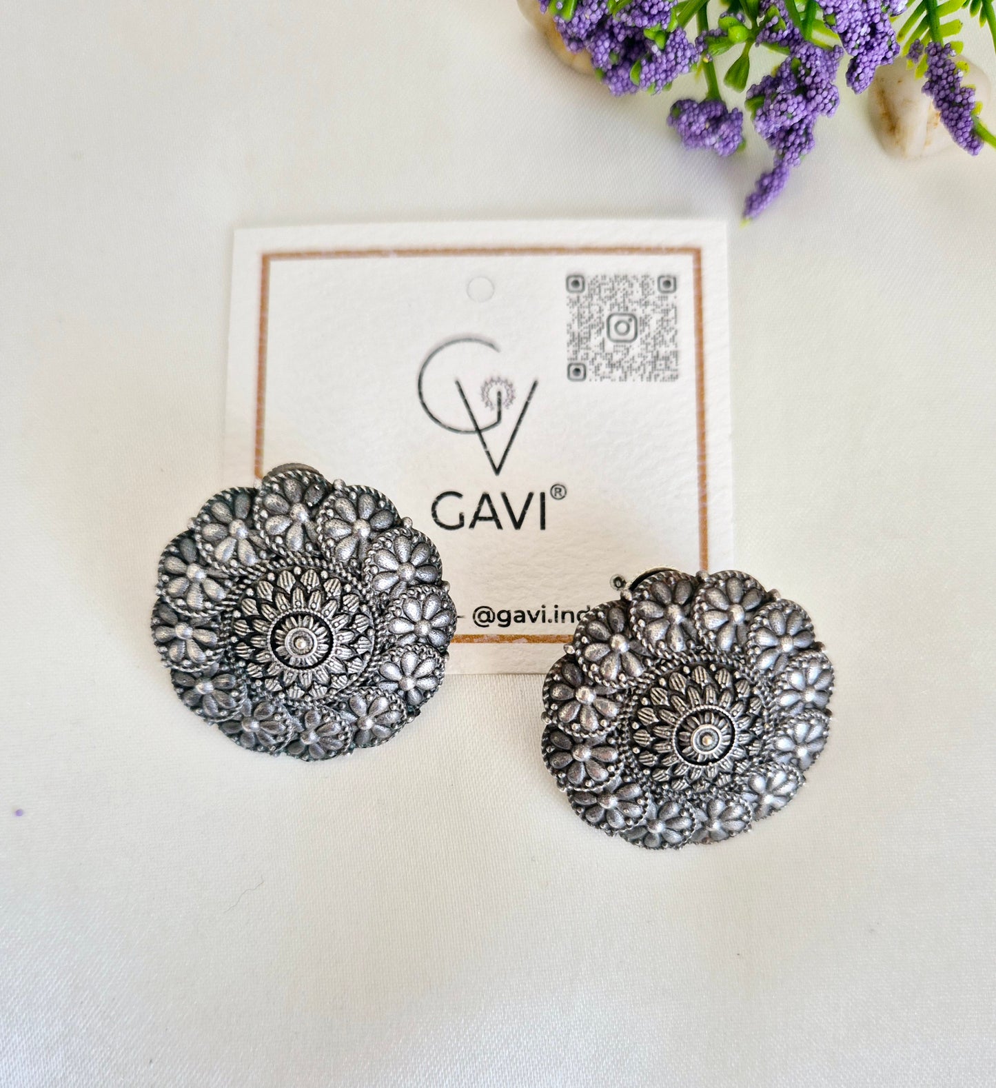 GAVI® Oxidized Black Chakra Studs