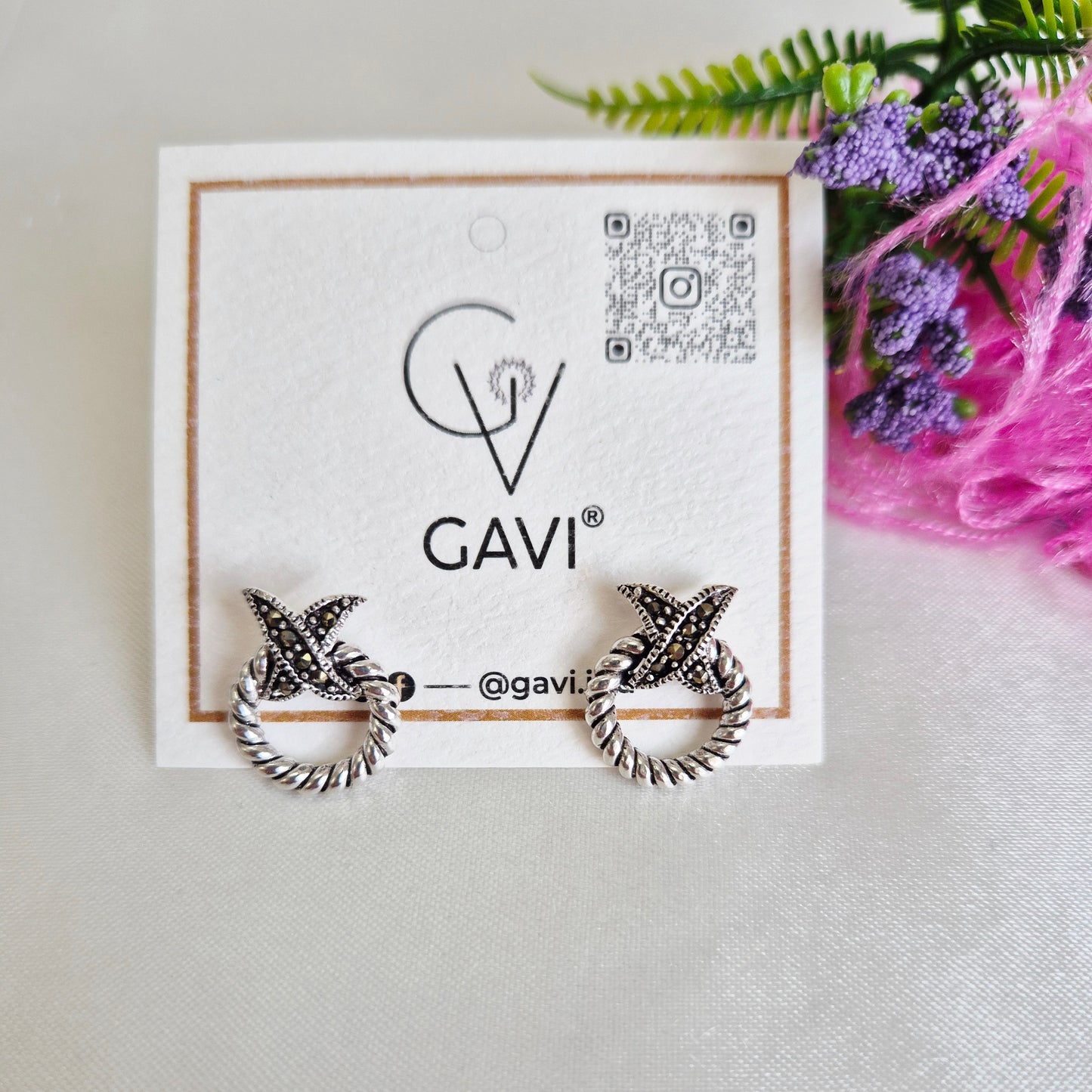 GAVI® Black and Silver Round Silver 925 Studs