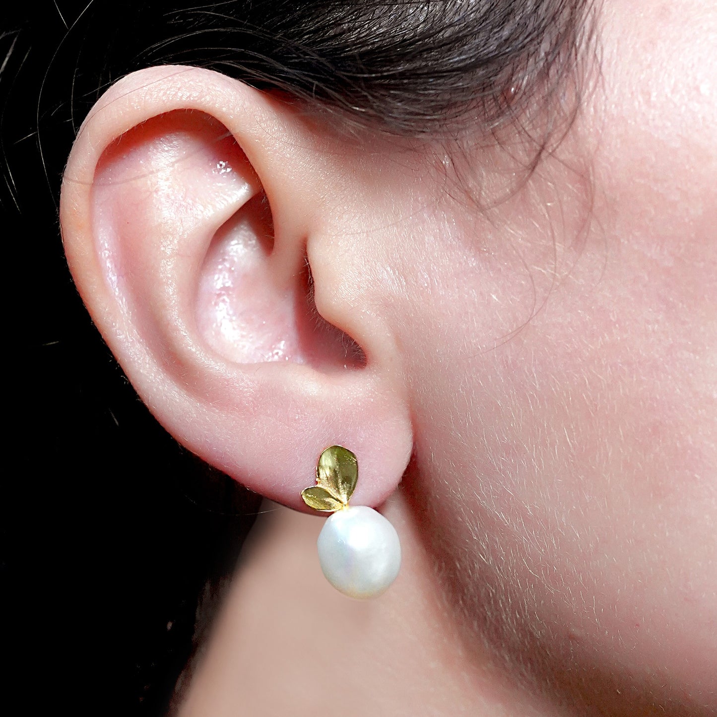 GAVI® Freshwater Pearls Studs.