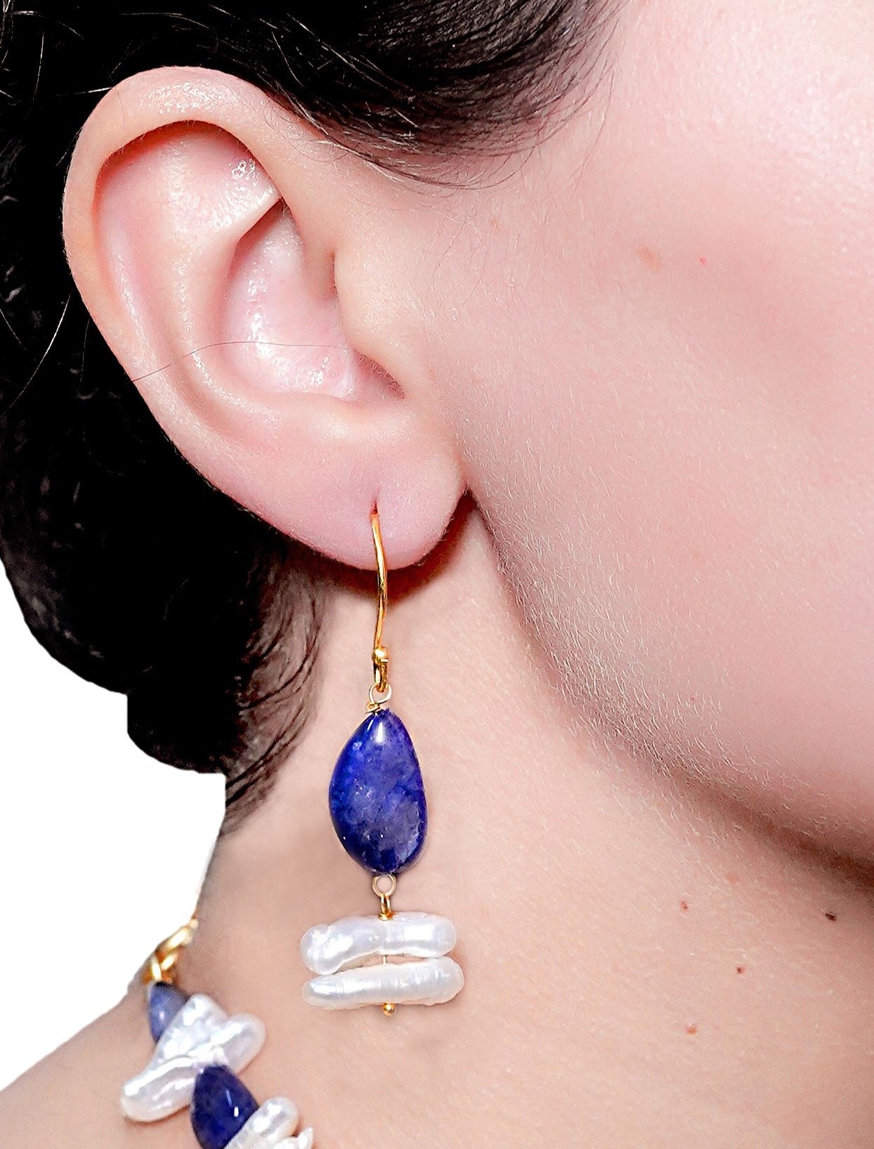 GAVI® Freshwater Pearls Mermaid Necklace Set.