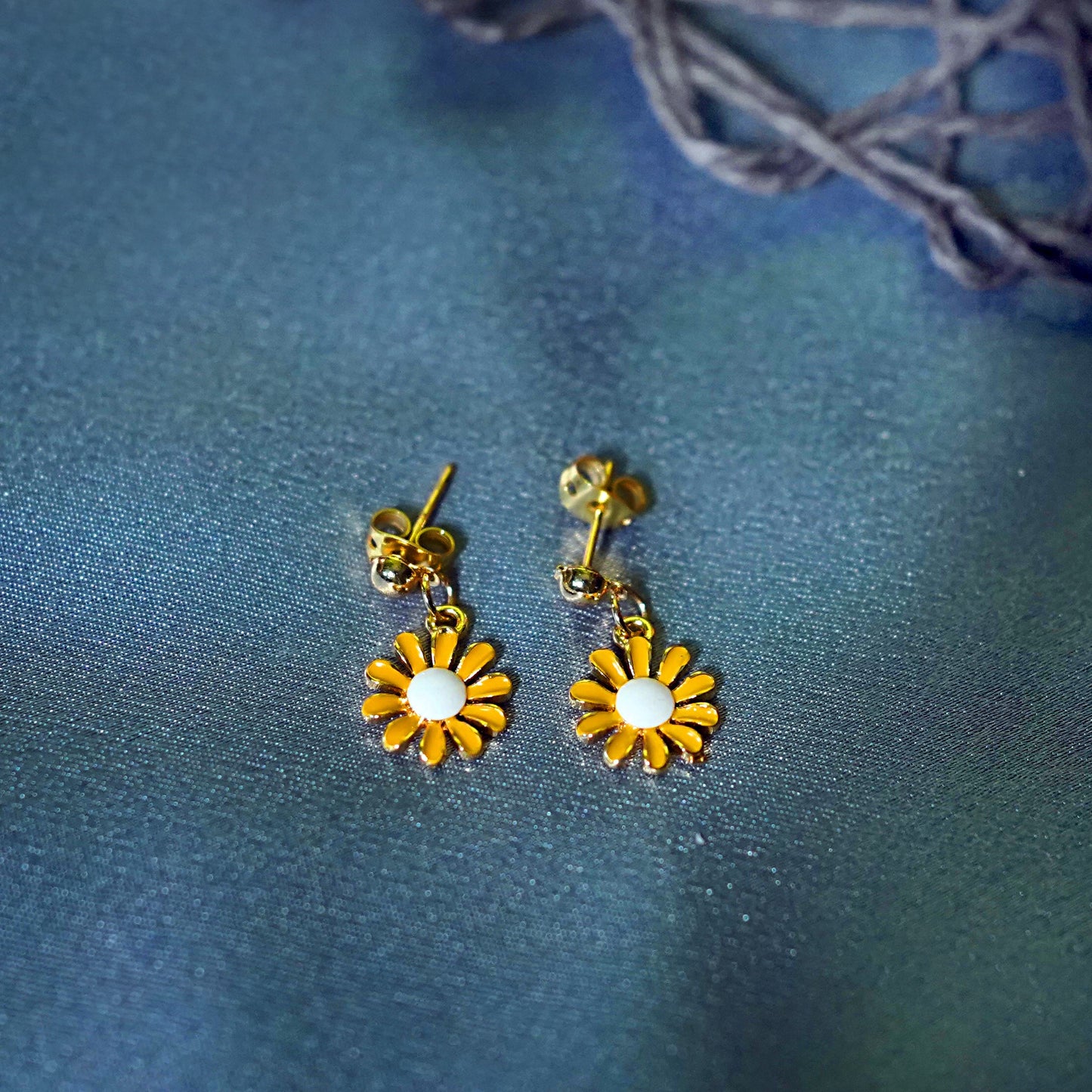 GAVI® Stainless Steel Sunflower Earrings.