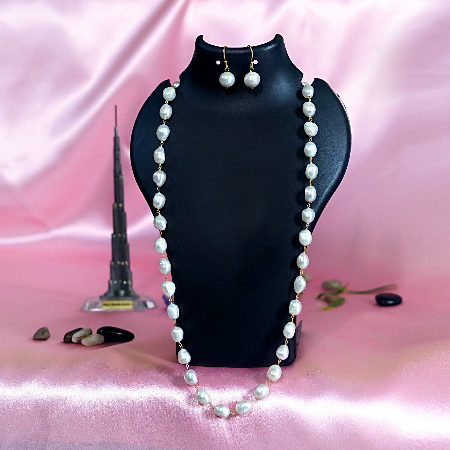 GAVI® Classic Freshwater Pearls Necklace Set.