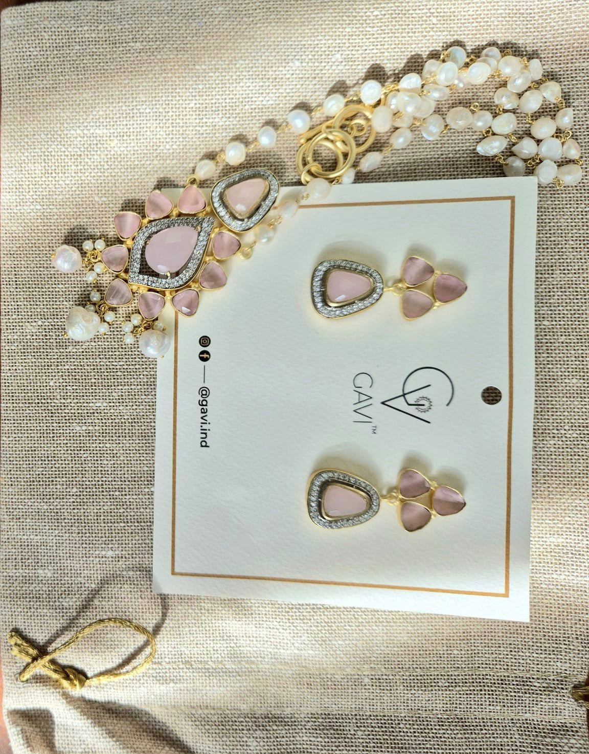 GAVI® Freshwater Pearls Ocean Stones Necklace Set.