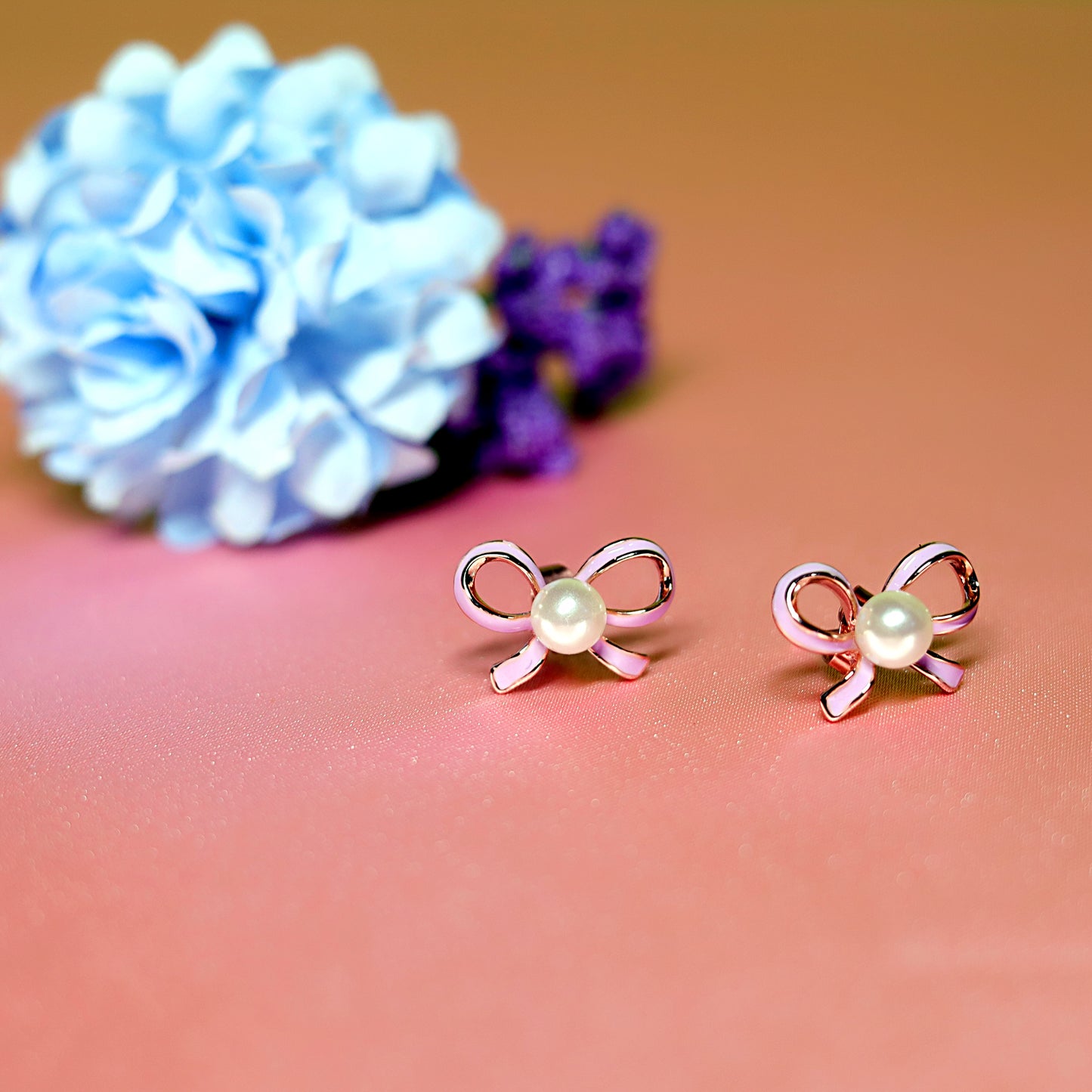 GAVI® Stainless Steel Stellar Knot Studs.