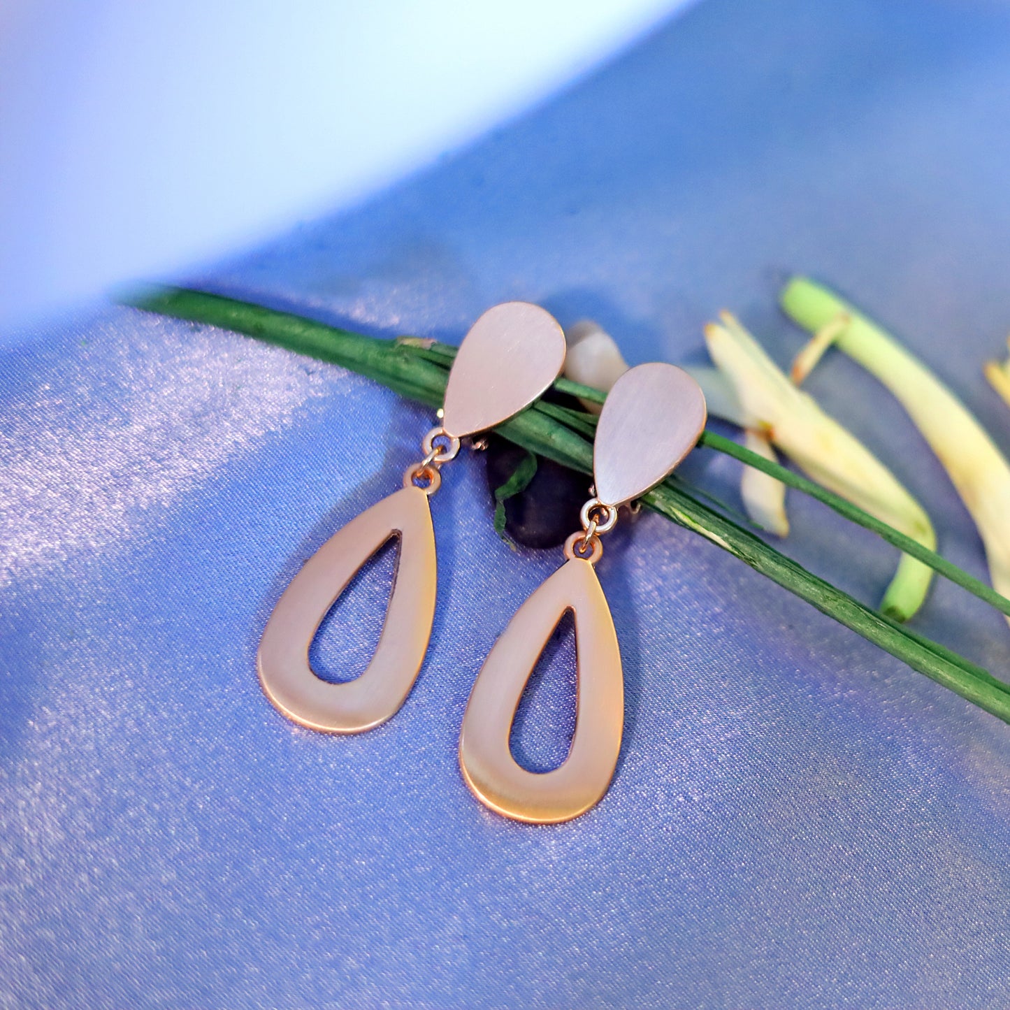 GAVI® Graceful Effortless Stainless Steel Clip-on Earrings for Everyone and Every Day.