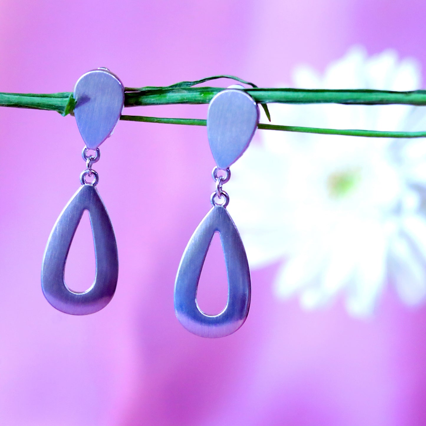 GAVI® Graceful Effortless Stainless Steel Clip-on Earrings for Everyone and Every Day.
