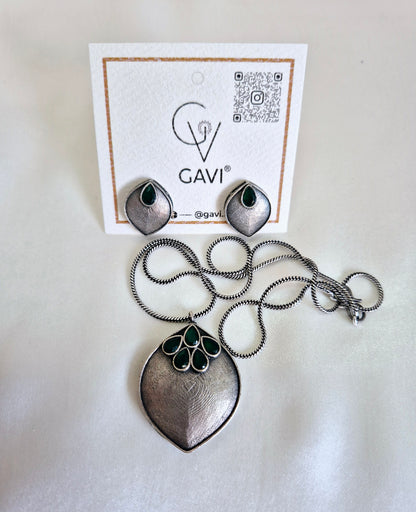GAVI®  Oxidized Green stone Necklace set