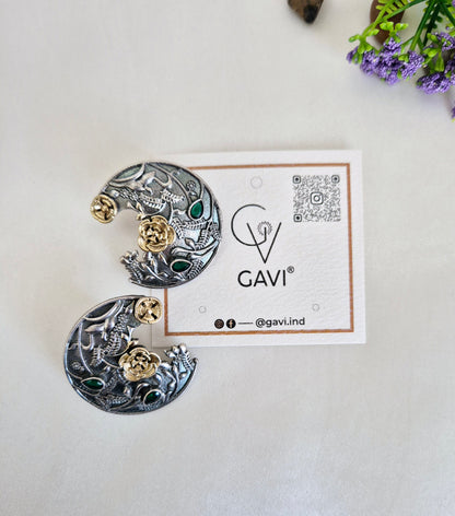 GAVI® Oxidized Crescent with Green Onyx Stone Studs.