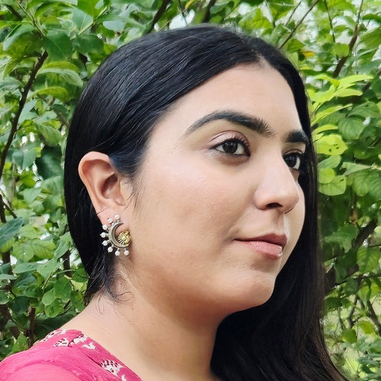 GAVI® Oxidized Crescent with White Beads Studs