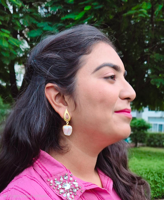 GAVI® Mother of Pearl Danglers