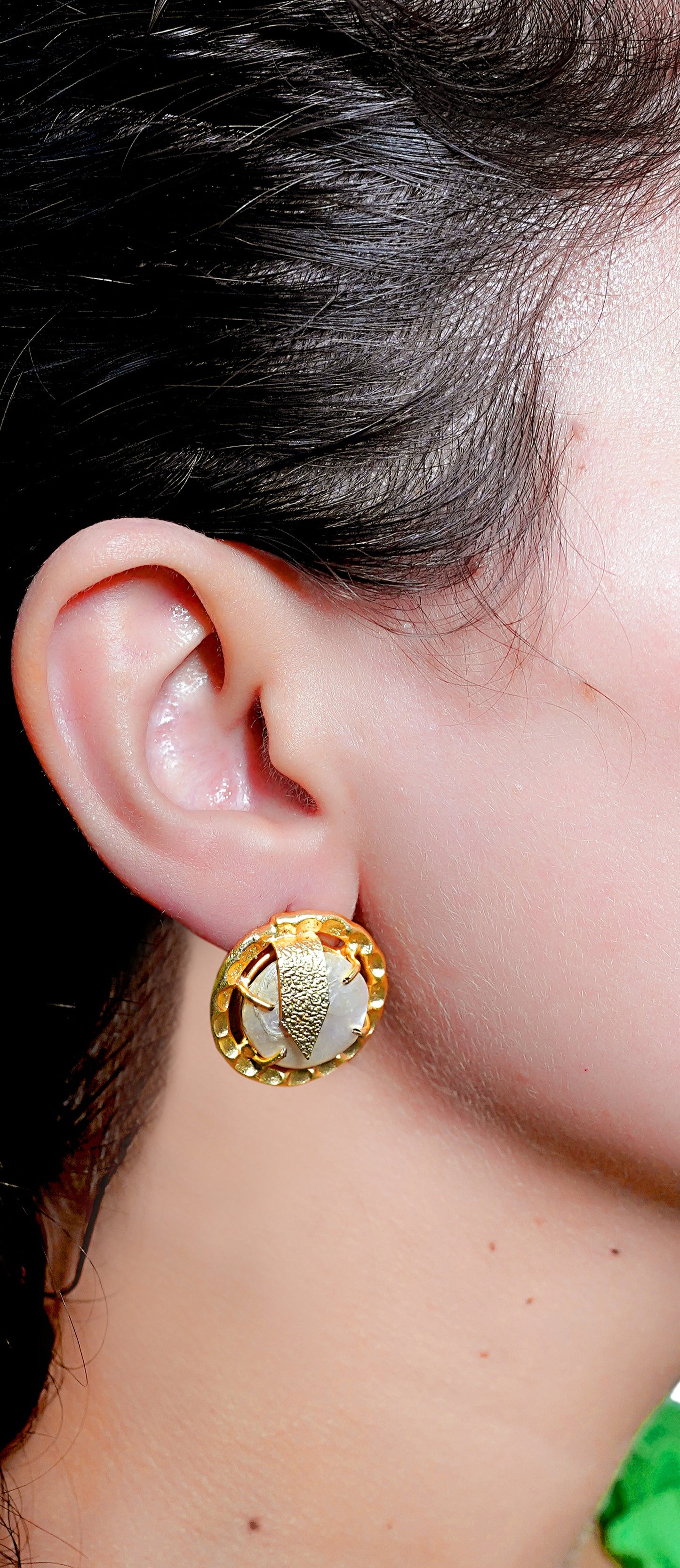 GAVI® Mother of Pearl Studs.