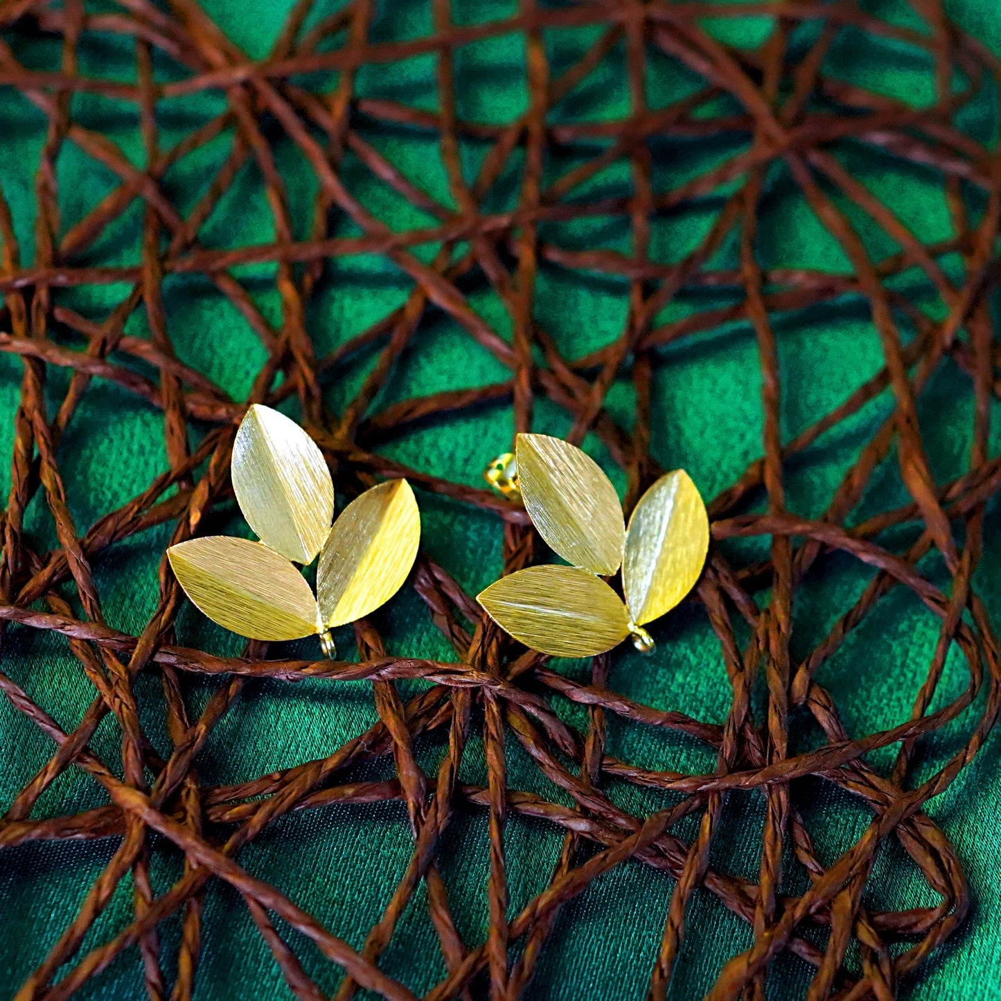 GAVI® Golden Leaves Earrings💫