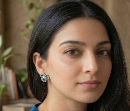 GAVI® Oxidized Flower Studs