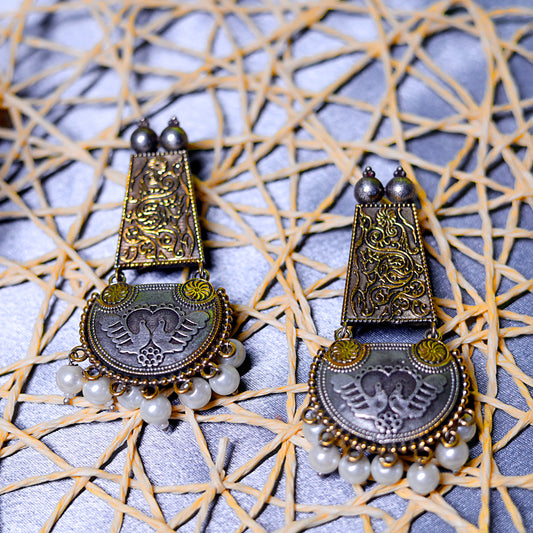 GAVI® Oxidised Two-Tone Ethnic Danglers.